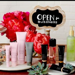 “ME” TIME IN 3D MARY KAY